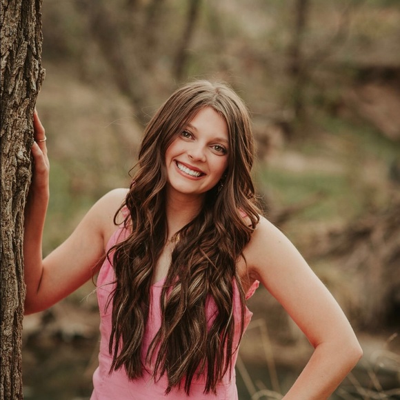 Meet your Posher, Addison - Picture 1 of 1